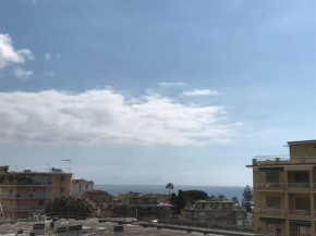 CASA VALENTINO 4 P.L. VERY CLOSE TO THE BEACHES, San Remo